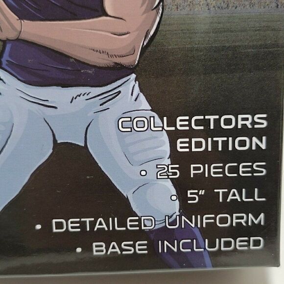 New England Patriots 3D Puzzle Uniform Collectible Figurine 25 Pieces NFL Gift - Picture 4 of 8